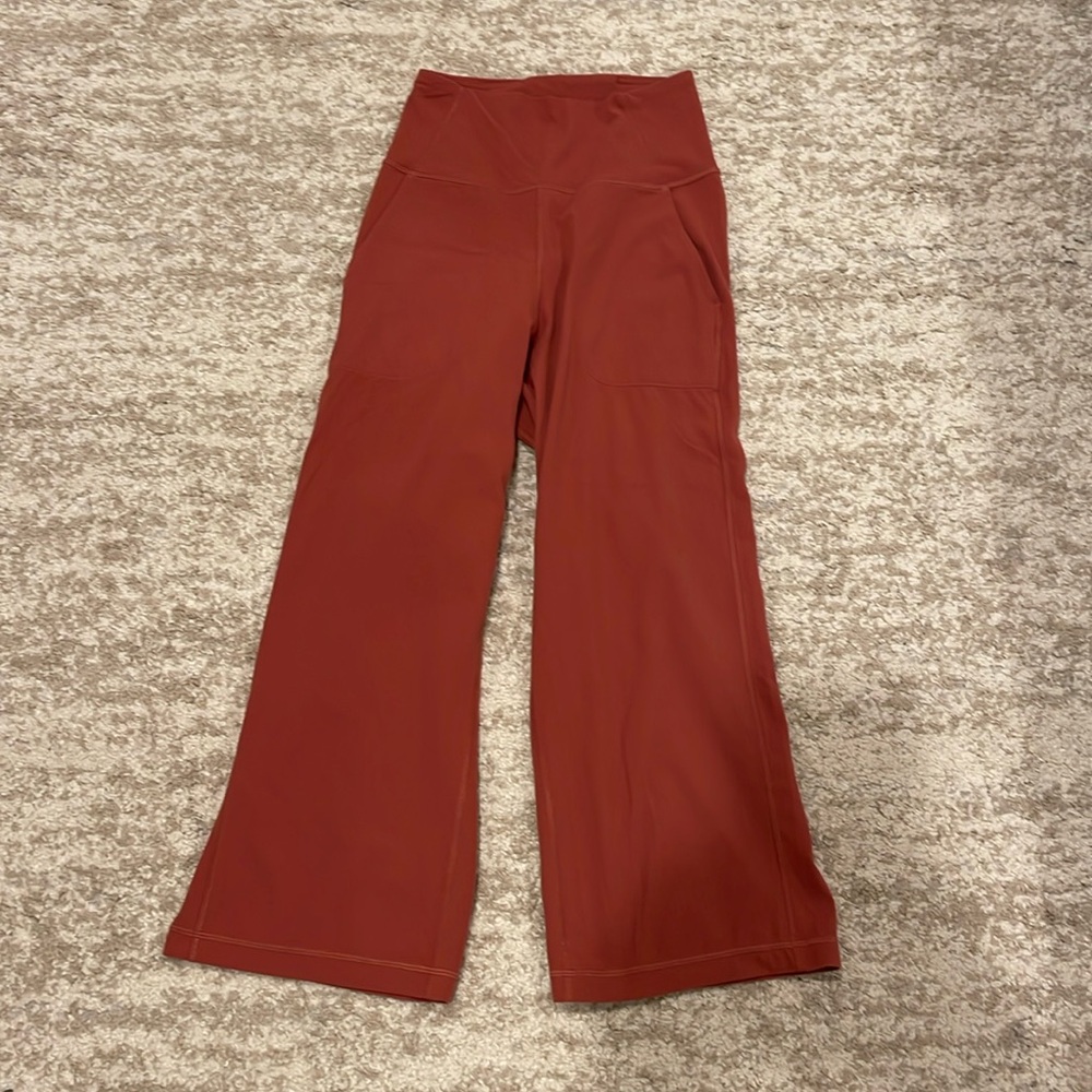 LULULEMON Align Wide Leg Crop 23" in Soft Cranberry Sz. 4 - Picture 5 of 11
